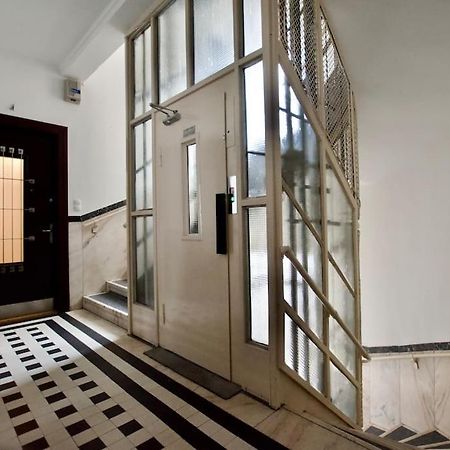 Premium Apartment By Hi - Central 2 Bedroom - Best View Budapest Esterno foto