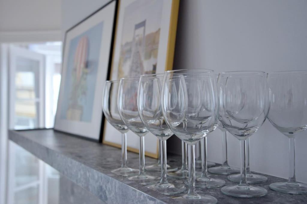 Premium Apartment By Hi - Central 2 Bedroom - Best View Budapest Esterno foto